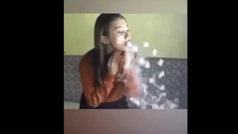 美女在头条上爆料视频  第2张